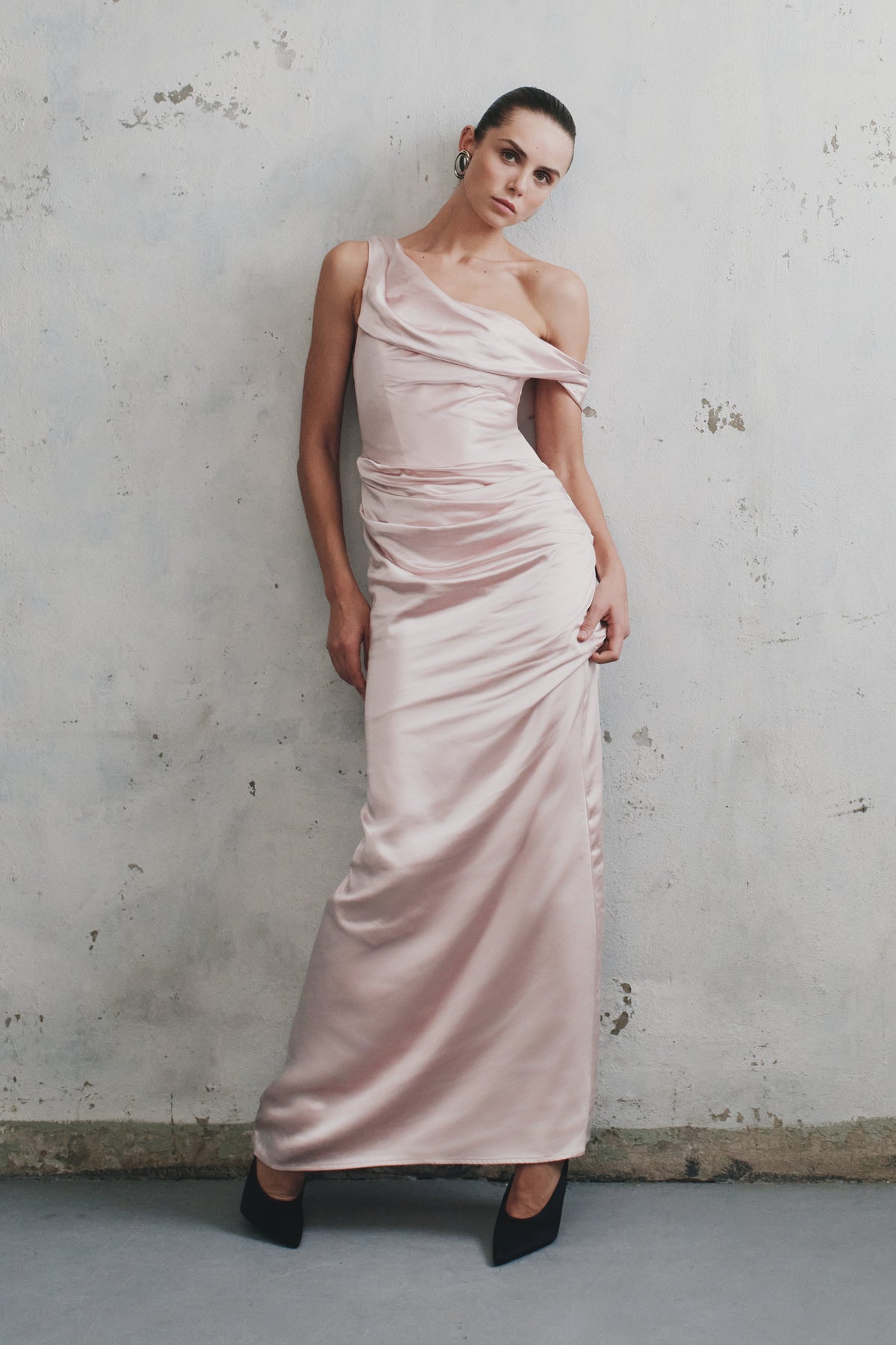 Dalia Düşük Omuzlu Saten Maxi Elbise - Soft Pembe