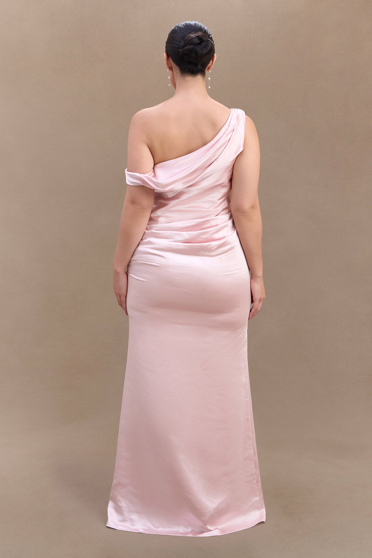 Dalia Düşük Omuzlu Saten Maxi Elbise - Soft Pembe